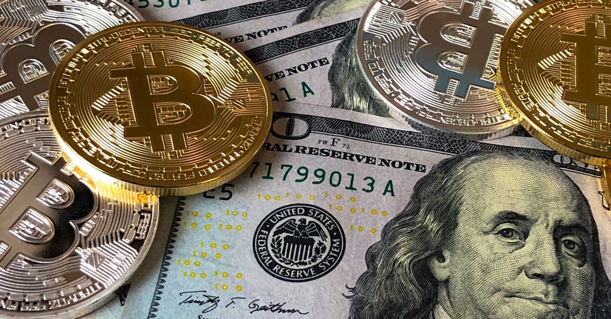 Bitcoins Et Billets En Dollars Américains